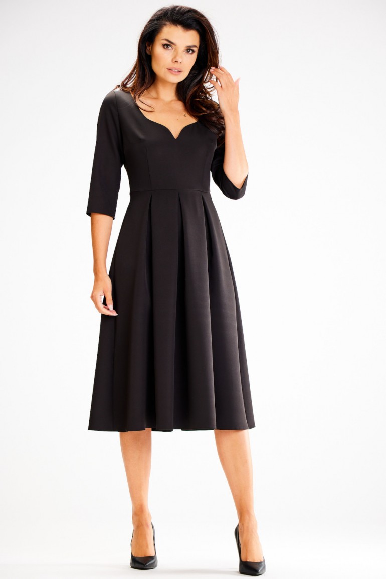CM7501 Rozkloszowana sukienka z kontrafałdami - czarna