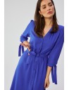 Wiskozowa sukienka midi z wiązanymi mankietami - niebieska