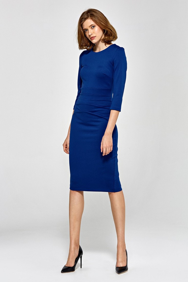 CM4577 Biurowa sukienka odcinana w talii - niebieska