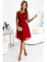 Sukienka z gipiurą i delikatnym tiulem - czerwona