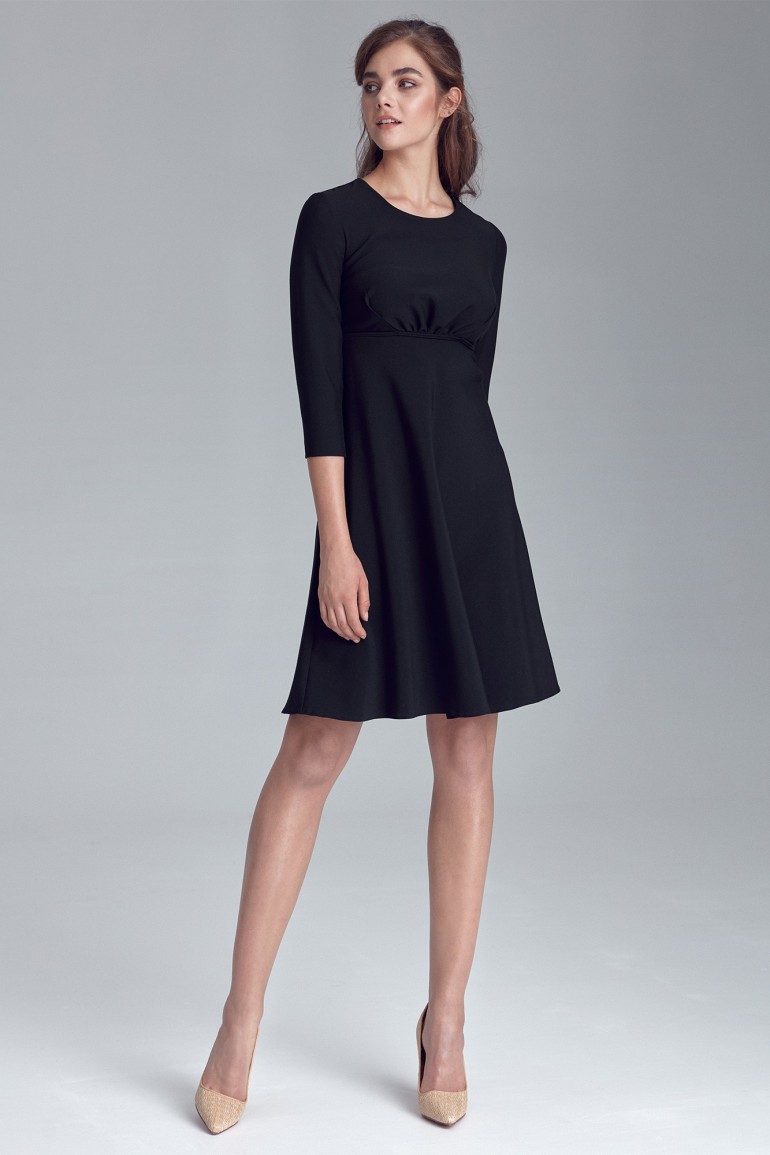 CM4651 Wygodna sukienka z odcięciem - czarna