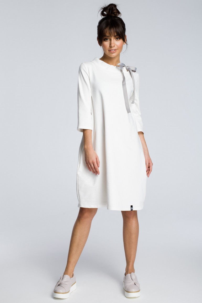 CM3607 Dresowa sukienka z wiązaniem pod szyją - ecru OUTLET