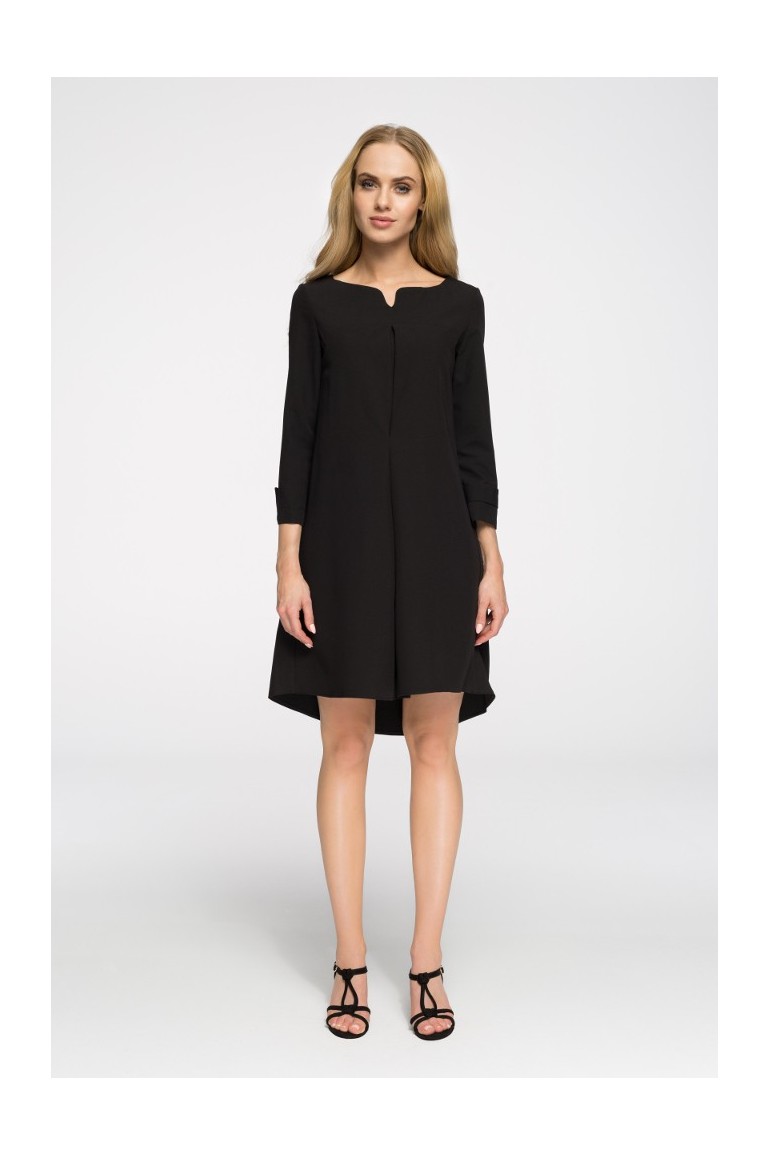CM2660 Rozkloszowana sukienka z zaszewką - czarna