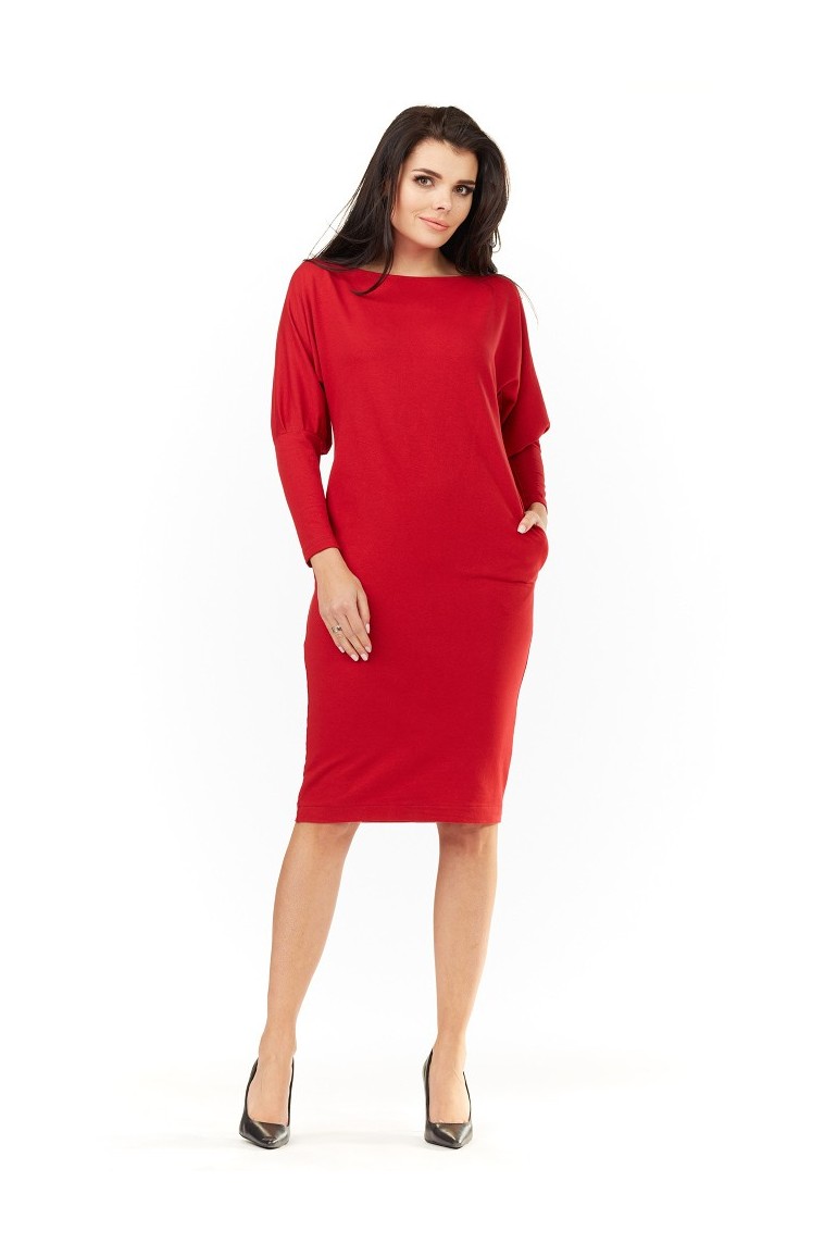 CM3497 Dopasowana sukienka z kieszeniami - czerwona