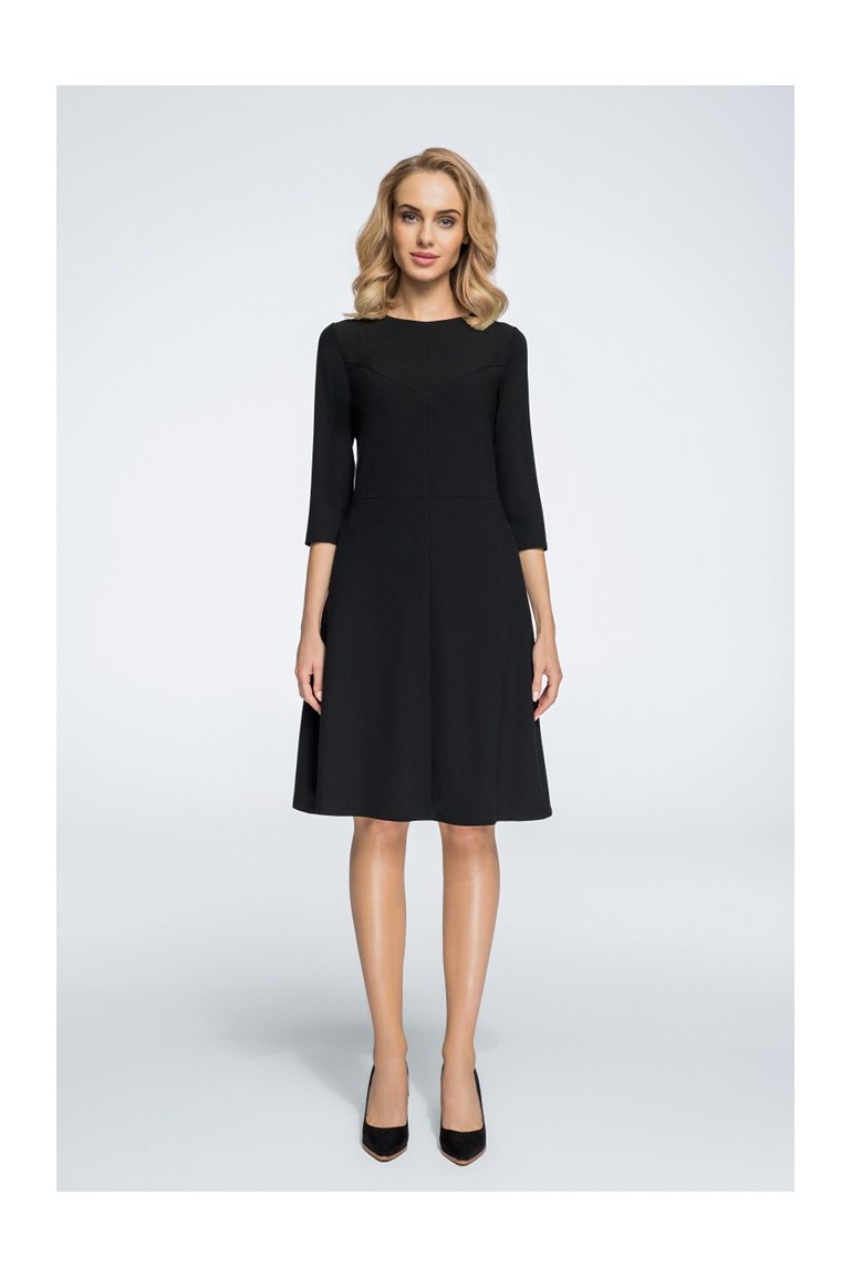 CM3061 Nowoczesna sukienka z geometrycznymi przeszyciami - czarna