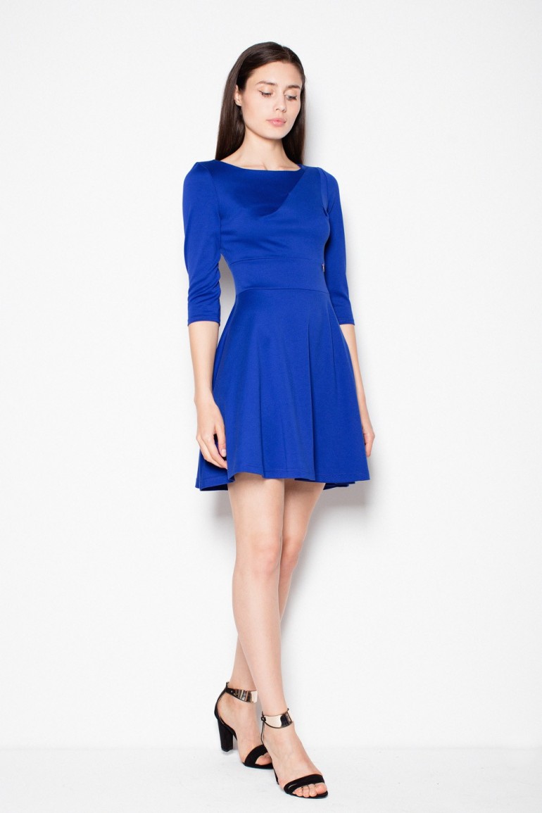 CM2982 Stylowa sukienka z rozkloszowanym dołem - niebieska