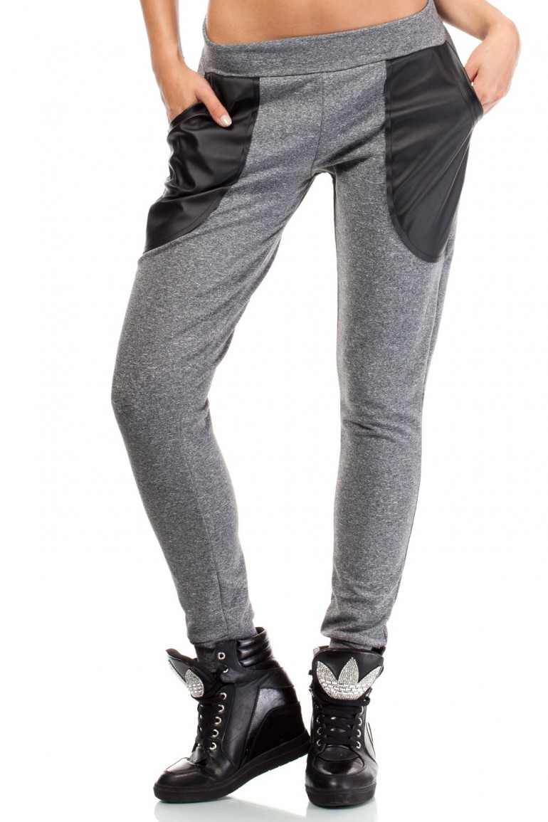 CM1843 Dresowe spodnie damskie ze skórzanymi kieszeniami - szare