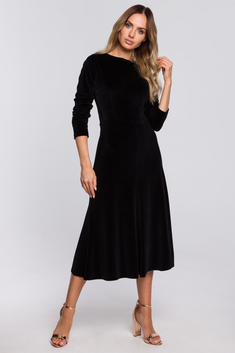 CM5665 Welurowa sukienka midi z rękawami 3/4 - czarna