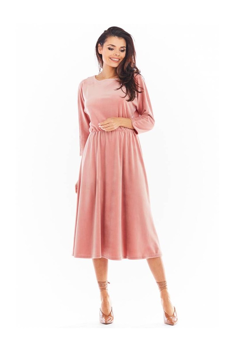CM5747 Welurowa sukienka midi z rękawem 3/4 - różowa