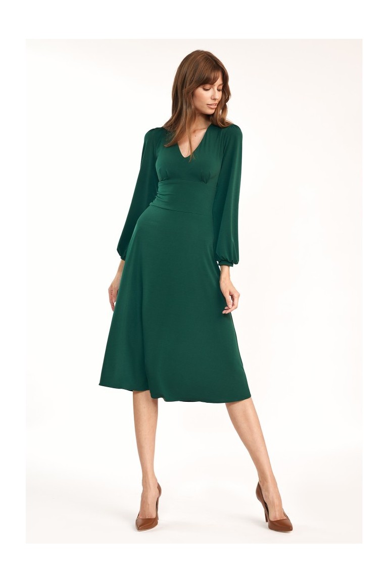 CM6104 Klasyczna trapezowa sukienka - zielona