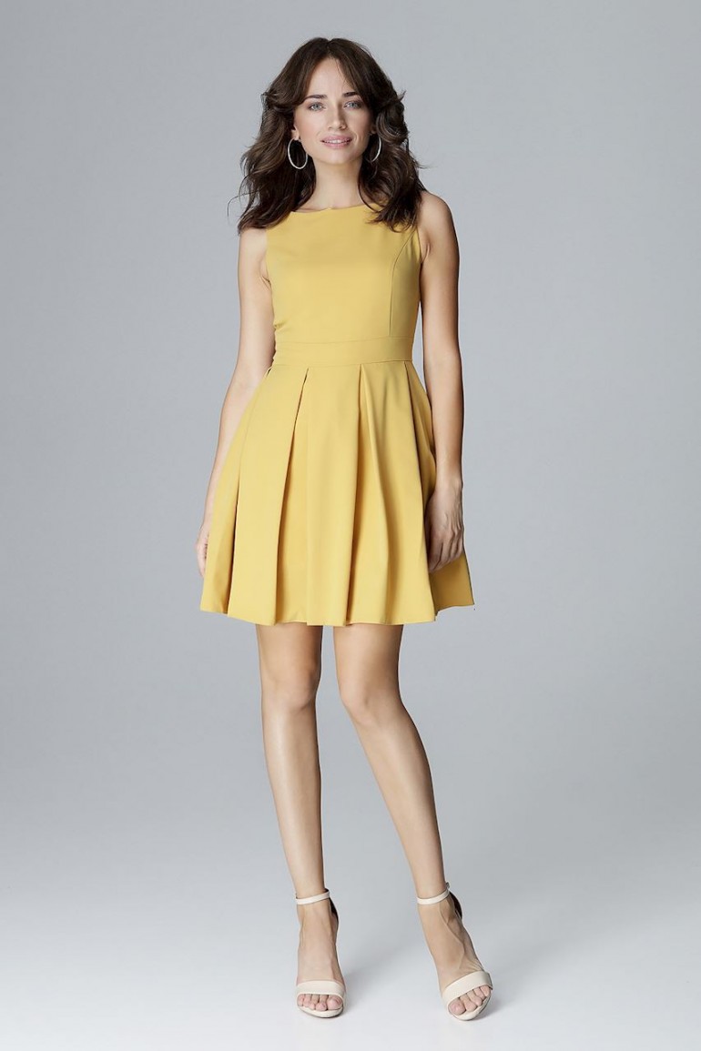 CM4055 Rozkloszowana sukienka w kontrafałdy - żółta