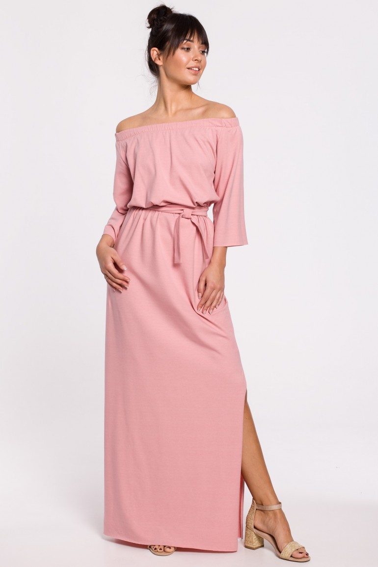 CM5145 Sukienka maxi z dekoltem rozkładanym na ramiona - różowa OUTLET