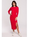 Prosta sukienka midi z rozcięciem na nogę - czerwona
