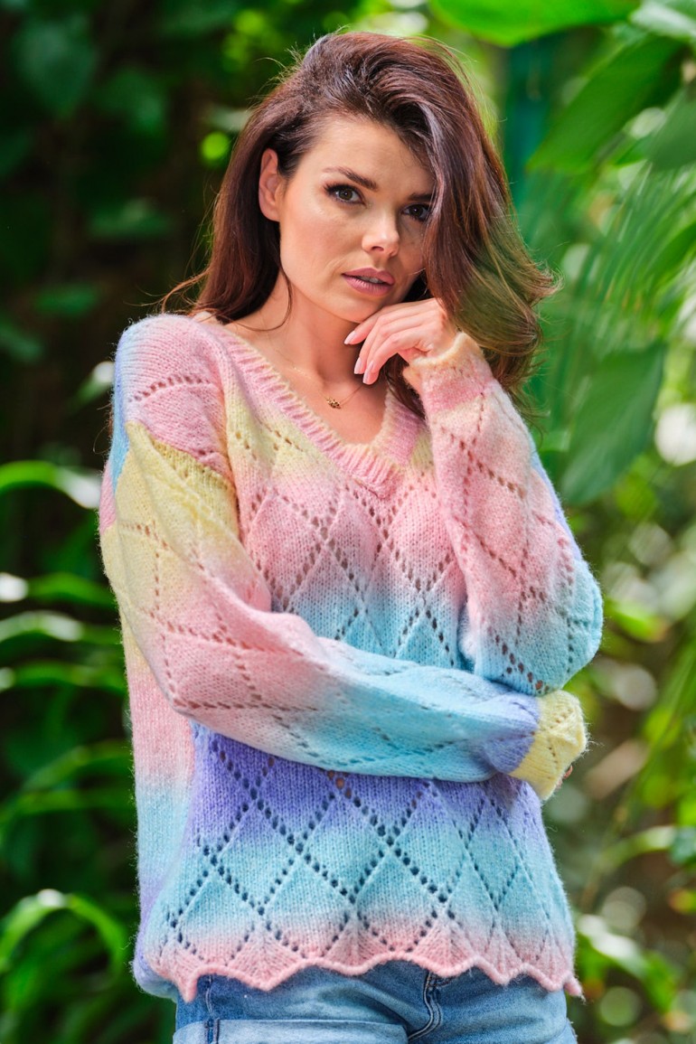 CM6674 Kolorowy sweter z dekoltem V