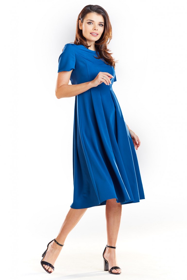 CM4164 Rozkloszowana sukienka w kontrafałdy - niebieska