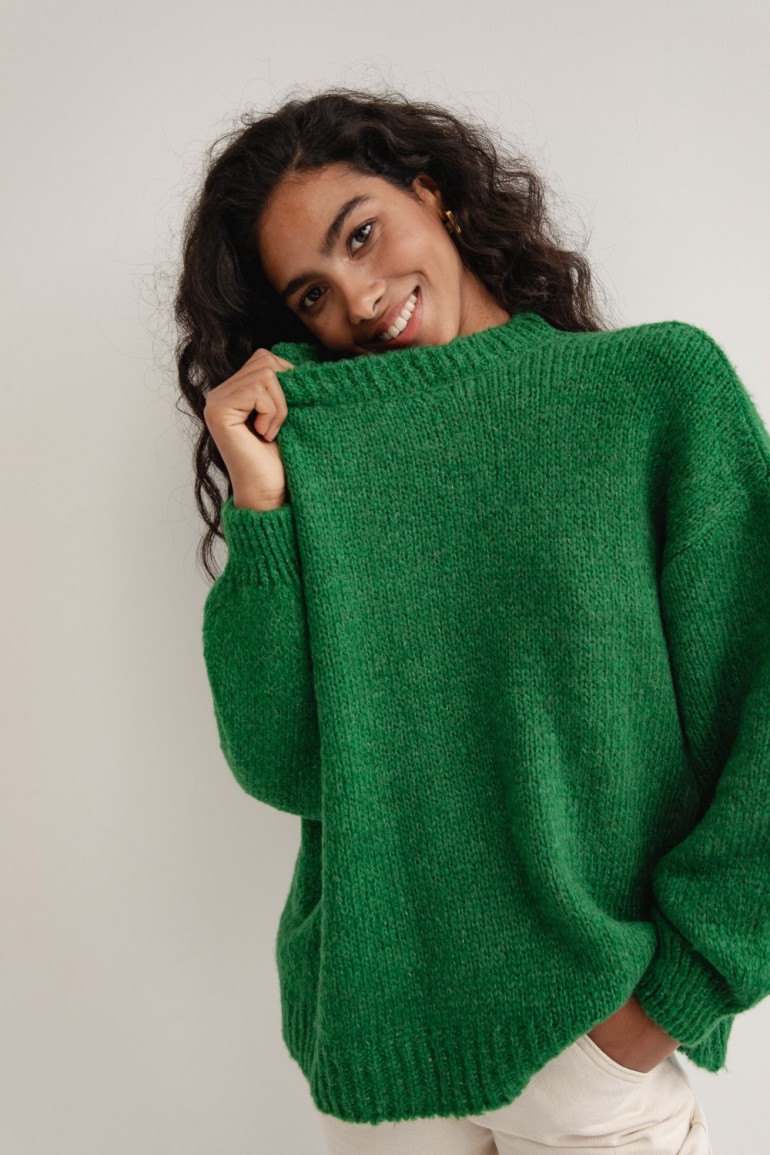 CM6737 Sweter oversize z bufiastymi rękawami - zielony
