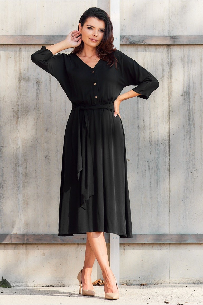 CM6975 Trapezowa sukienka midi z paskiem - czarna
