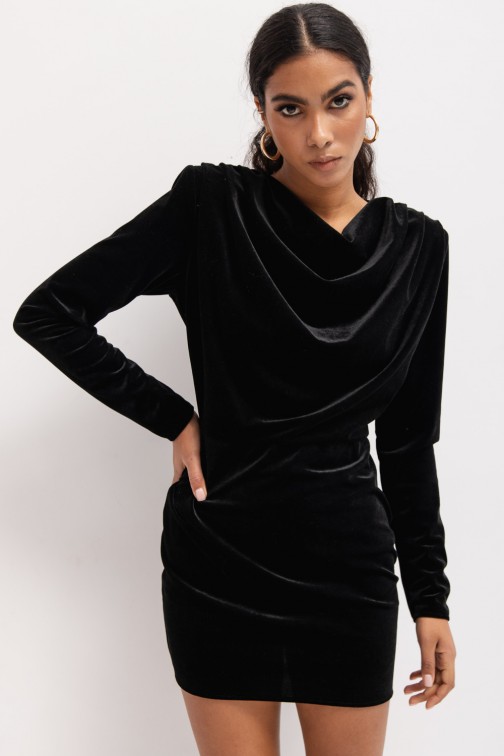 CM7062 Welurowa sukienka z długim rękawem - czarna