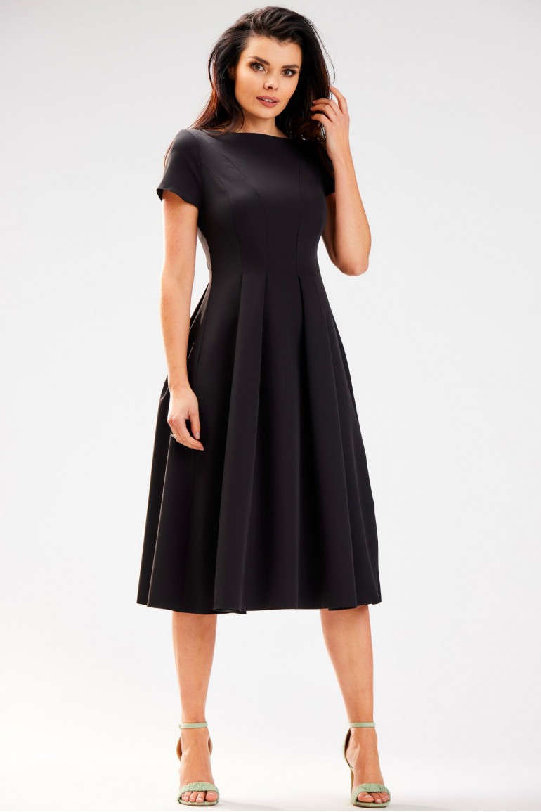CM7099 Rozkloszowana sukienka z krótkimi rękawami - czarna