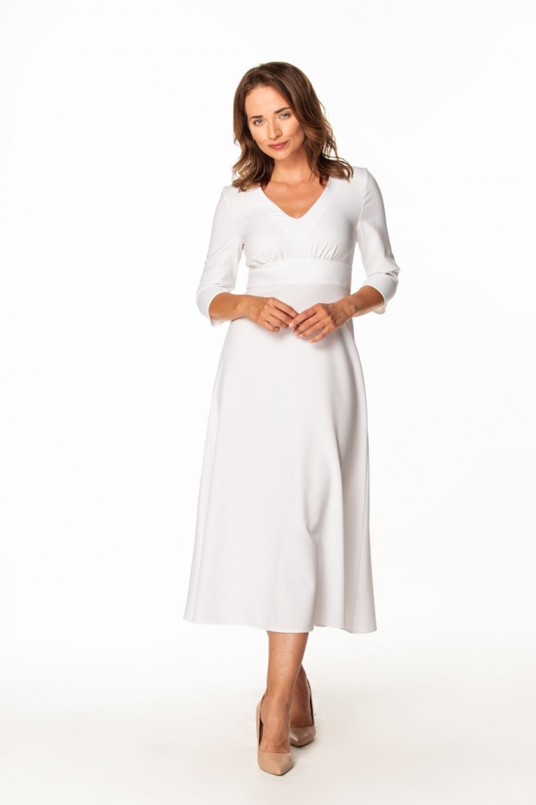 CM7411 Długa sukienka z rozkloszowanym dołem - biała