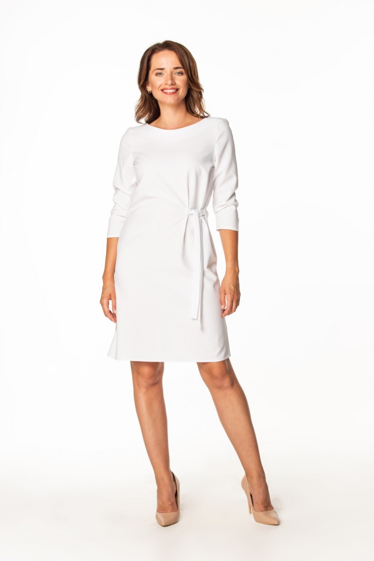 CM7412 Prosta sukienka midi z wiązaniem - biała