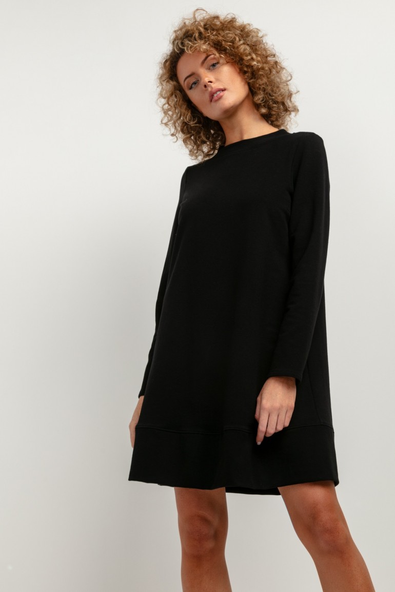 CM7435 Trapezowa sukienka dzianinowa - czarna