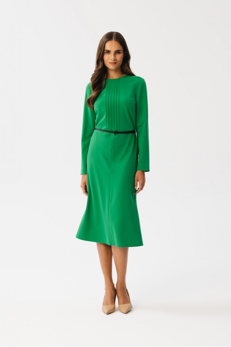 CM7628 Sukienka z ozdobnymi przeszyciami - soczysto-zielona